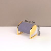 R-shaped metal end velv...