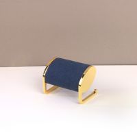 R-shaped metal end velv...